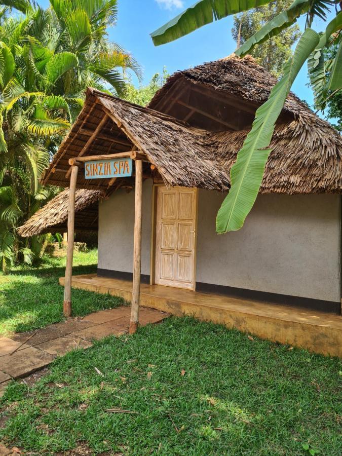 Honey Badger Lodge Моші Екстер'єр фото