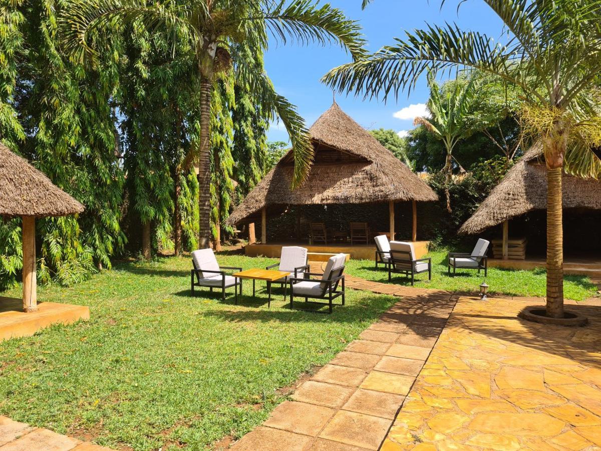 Honey Badger Lodge Моші Екстер'єр фото